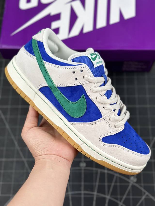 本地 核心私 St版 Nk Sb Dunk Low Pro Hyper Royal 忍者神龟 莱昂纳多 Sb低帮休闲板鞋 #鞋身通体采用麂皮材质覆盖，配色方面以