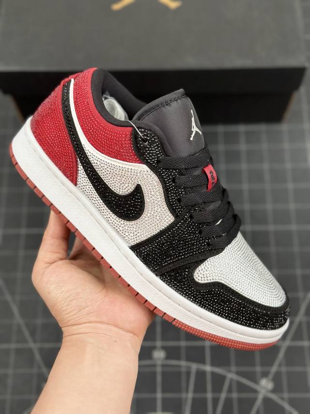 本地 核心私 头层air Jordan 1 Low “Black Toe” 钻石低帮 黑红脚趾 Aj1 乔丹1代 黑红白 乔丹篮球鞋系列 但确实增加了一些小调整