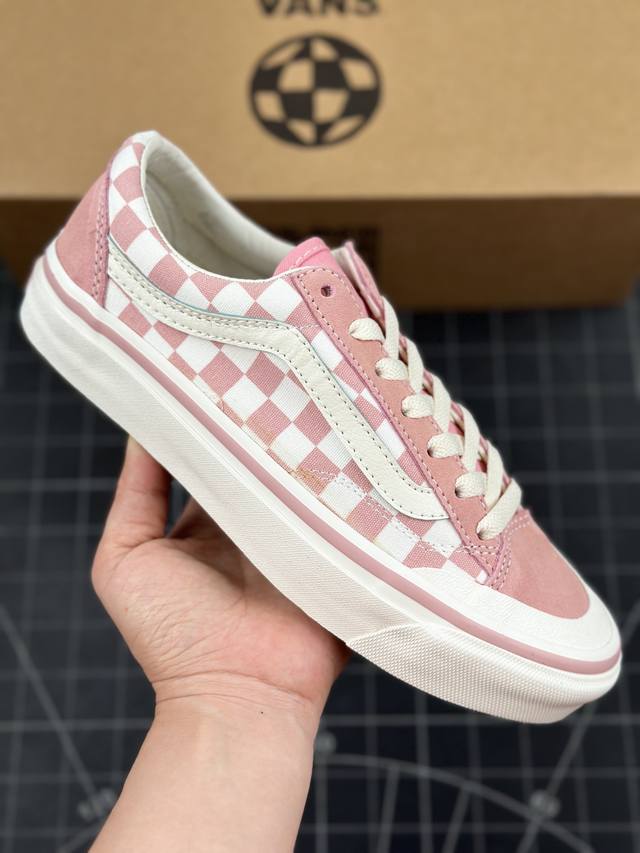 本地 核心私 万斯vans Old Skool Reissue 136 白粉棋盘格 超级百搭时尚休闲鞋 半月包头硫化板鞋 原厂硫化工艺 耐磨橡胶大底 透气舒适