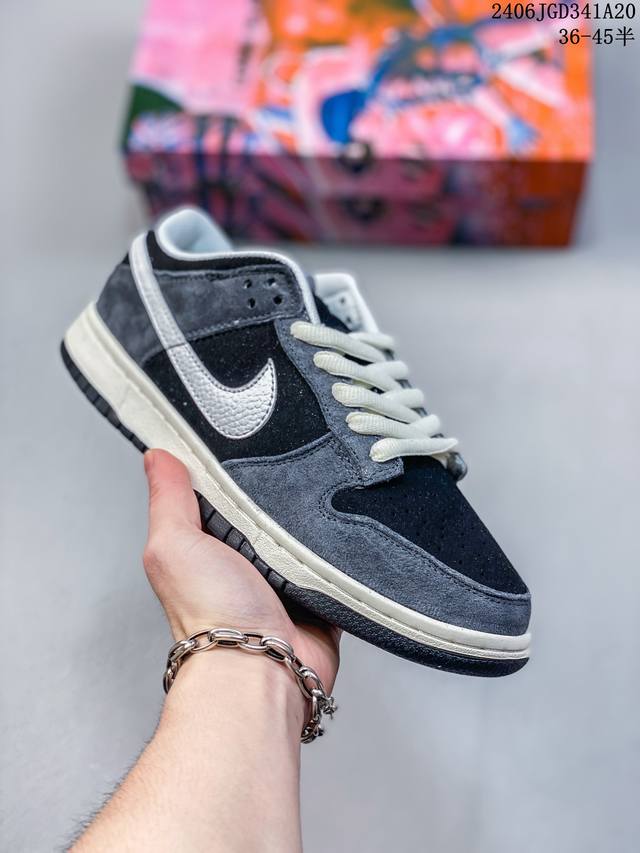 真标带半码 耐克nike Sb Dunk Low 扣篮系列复古低帮休闲运动滑板板鞋。采用脚感柔软舒适zoomair气垫，有效吸收滑板等极限运动在落地时带来的冲击