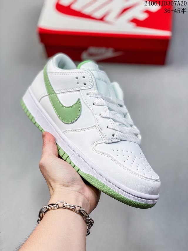 真标带半码 耐克nike Sb Dunk Low 扣篮系列复古低帮休闲运动滑板板鞋。采用脚感柔软舒适zoomair气垫，有效吸收滑板等极限运动在落地时带来的冲击