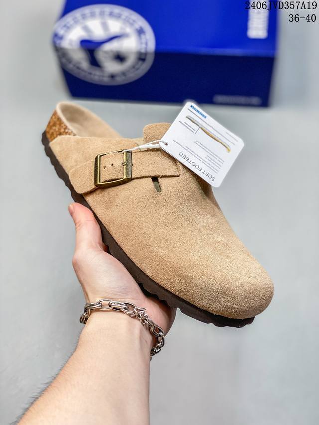 新款出货 Ugg Tasman Weather Hybrid 王一博同款经典tasman鞋型之上加入大橘底机能撞色设计环保防水防雪材质兼具时髦与功能属性，同时搭