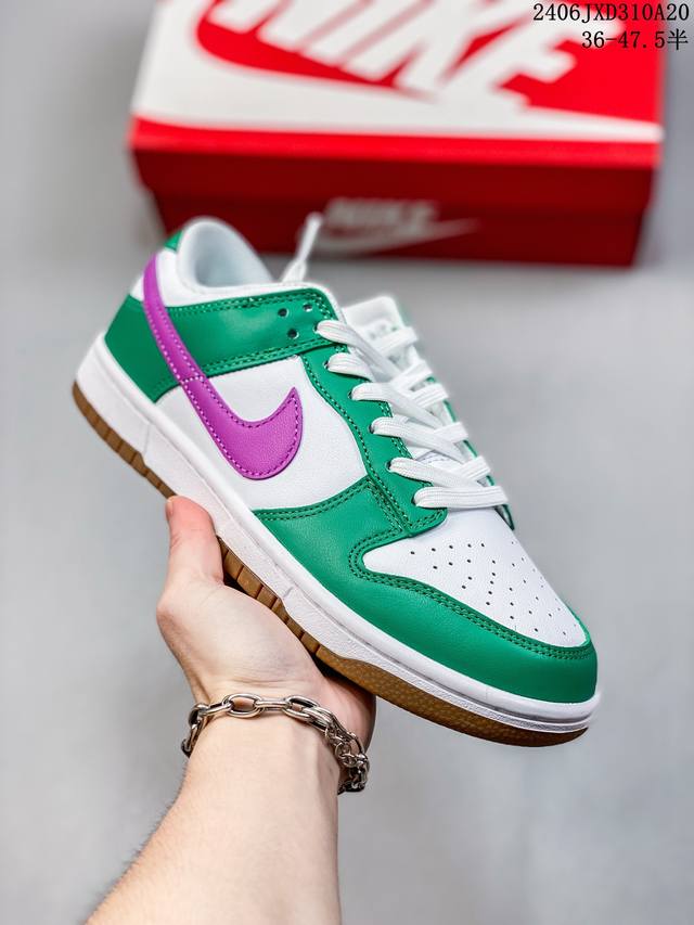 真标带半码 耐克nike Sb Dunk Low 扣篮系列复古低帮休闲运动滑板板鞋。采用脚感柔软舒适zoomair气垫，有效吸收滑板等极限运动在落地时带来的冲击