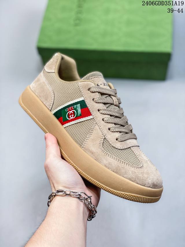 Gucci 轻奢单品 广东品质原厂 高奢古驰gucci Screener Gg High-Top Sneaker休闲潮鞋系列意大利进口超软小牛皮+刺绣搭配 原装