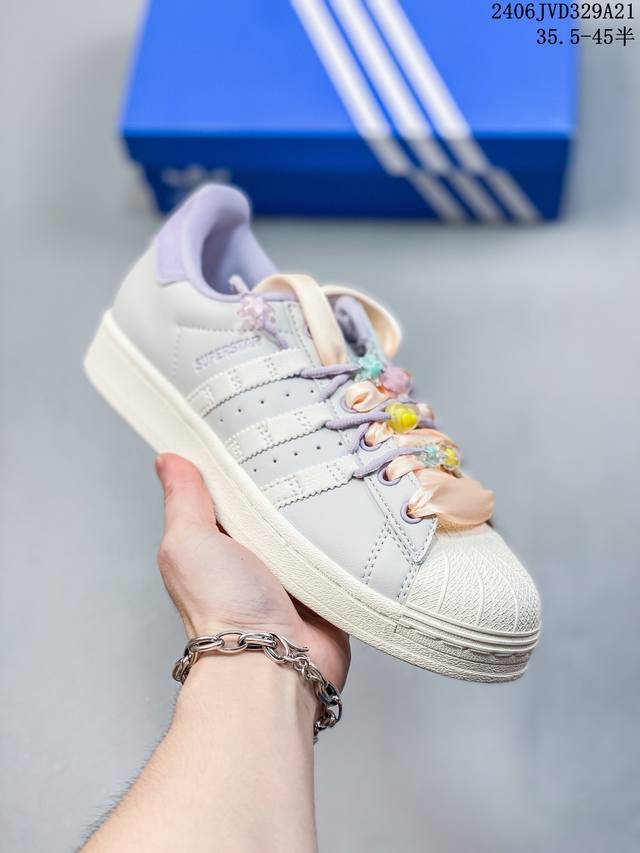 阿迪达斯 三叶草adidas Originals Superstar Xlg 贝壳头系列低帮厚底松糕经典百搭休闲运动板鞋。当你试图定义adidas Supers