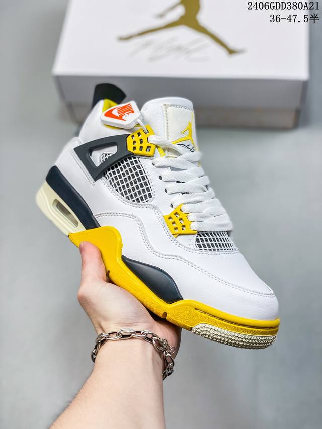 公司级 带半码 Air Jordan 4 Retro Og ”Cement“ 白水泥 Aj4 乔丹4代 Aj4 乔4 白水泥 乔丹篮球鞋系列 以白色鞋身辅以水泥