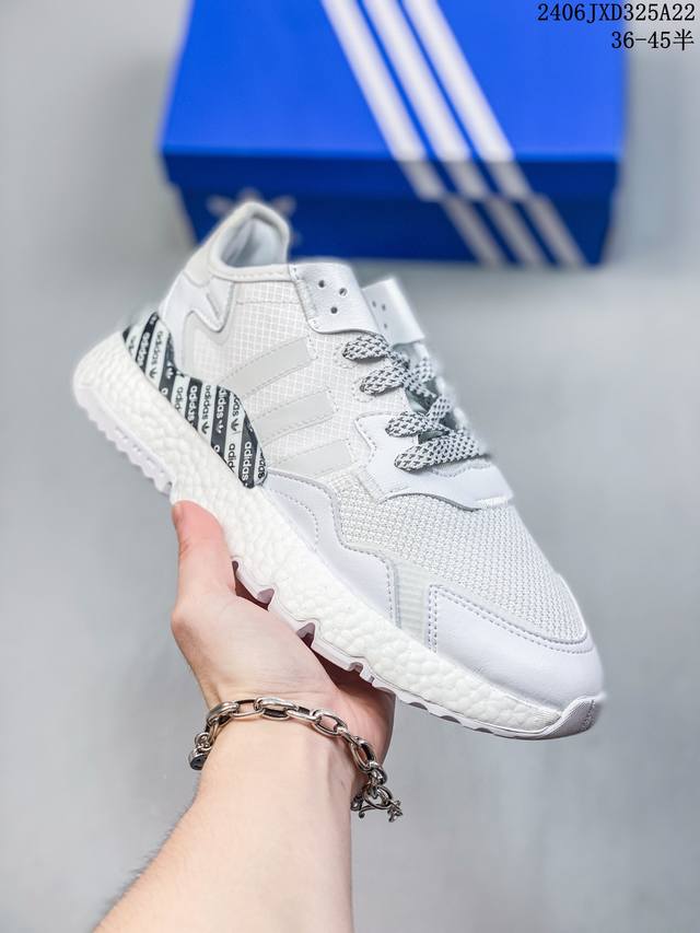 真标阿迪达斯adidas Nite Jogger 2019 Boost 夜行者新配色 复古跑鞋原厂材料 原厂大底 私家独模 网布搭配麂皮拼接打造鞋面 极具复古风