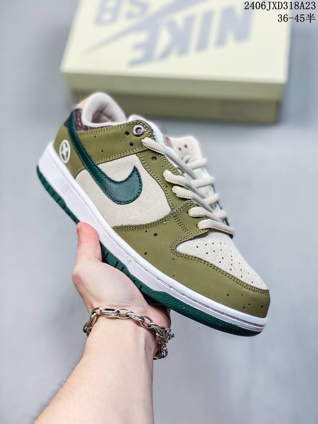 真标带半码 耐克nike Sb Dunk Low 扣篮系列复古低帮休闲运动滑板板鞋。采用脚感柔软舒适zoomair气垫，有效吸收滑板等极限运动在落地时带来的冲击