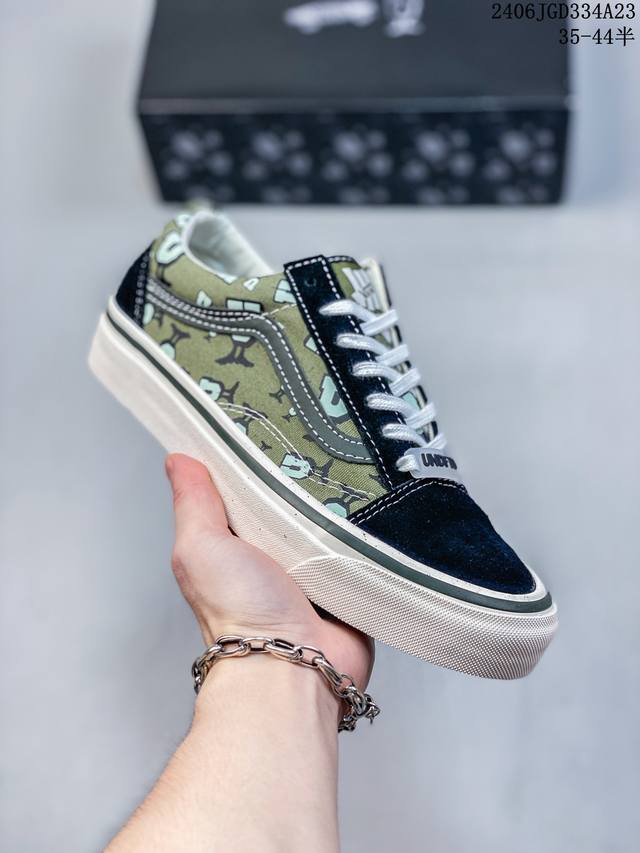 Undefeated X Vault By Vans 应“U”尽“U”Vault By Vans 再次携手老朋友undefeated将经典又熟悉的标志性“U-M