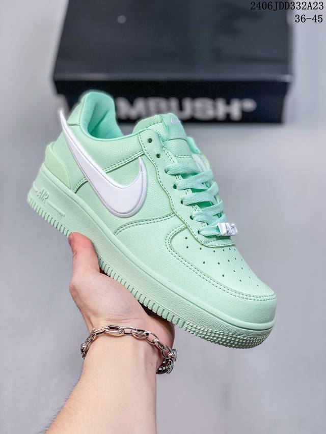 耐克 Nike Air Force 1 '07 Low 空军一号含气垫 低帮百搭厚底增高休闲运动板鞋。柔软、弹性十足的缓震性能和出色的中底 06Jdd332A2