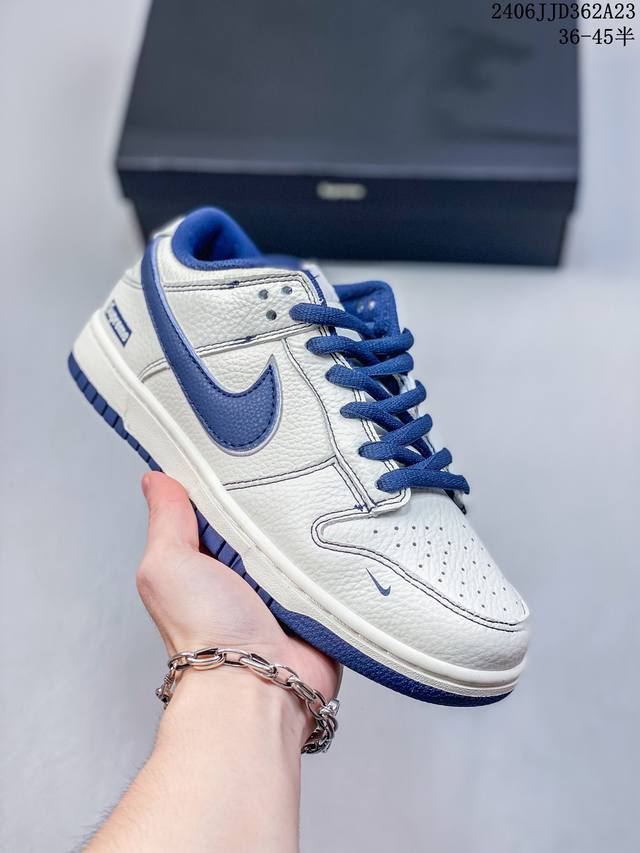 真标带半码 耐克nike Sb Dunk Low 扣篮系列复古低帮休闲运动滑板板鞋。采用脚感柔软舒适zoomair气垫，有效吸收滑板等极限运动在落地时带来的冲击