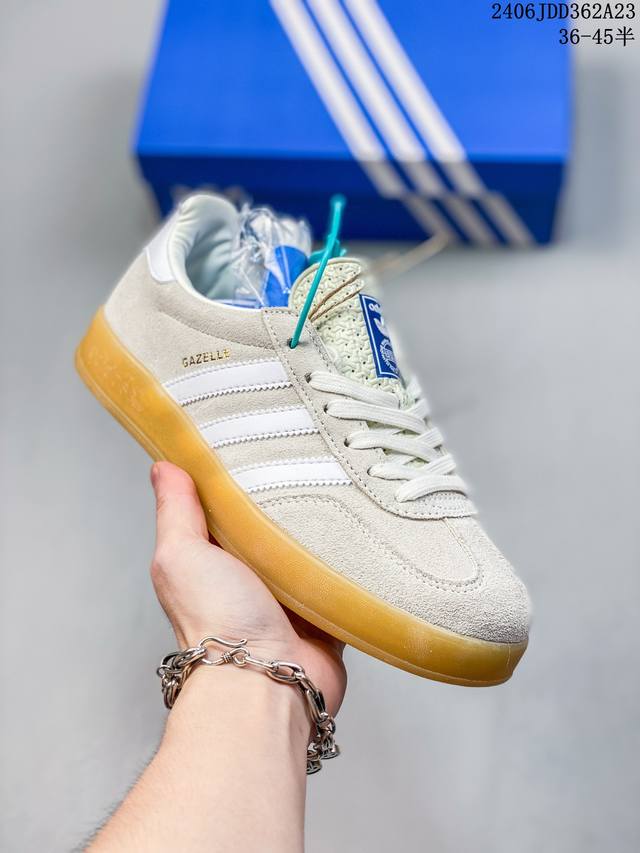 阿迪达斯 Adidas Samba新款 德训鞋 时尚休闲运动板鞋- Wales Bonner 的 Adidas Samba “Studded”亮相，Adidas