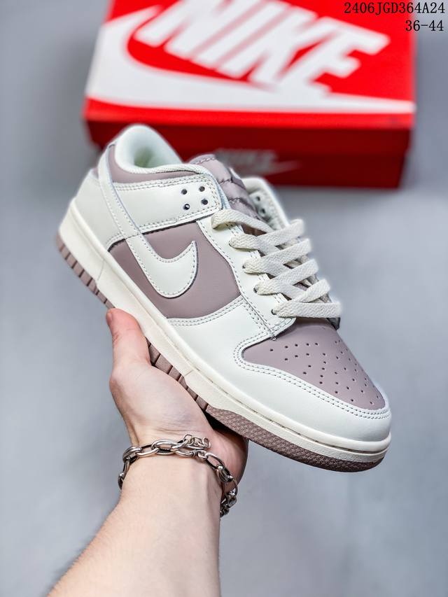 真标带半码 耐克nike Sb Dunk Low 扣篮系列复古低帮休闲运动滑板板鞋。采用脚感柔软舒适zoomair气垫，有效吸收滑板等极限运动在落地时带来的冲击