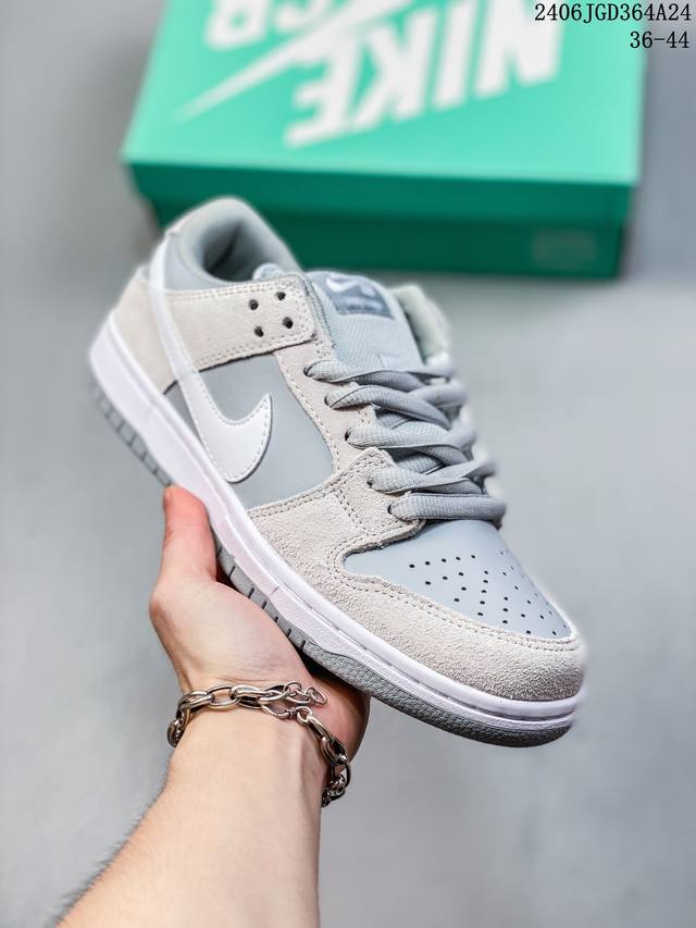 真标带半码 耐克nike Sb Dunk Low 扣篮系列复古低帮休闲运动滑板板鞋。采用脚感柔软舒适zoomair气垫，有效吸收滑板等极限运动在落地时带来的冲击