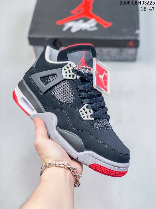 Air Jordan 4 Retro Og ”Cement“ 白水泥 Aj4 乔丹4代 Aj4 乔4 白水泥 乔丹篮球鞋系列 以白色鞋身辅以水泥灰和黑色装扮，鞋