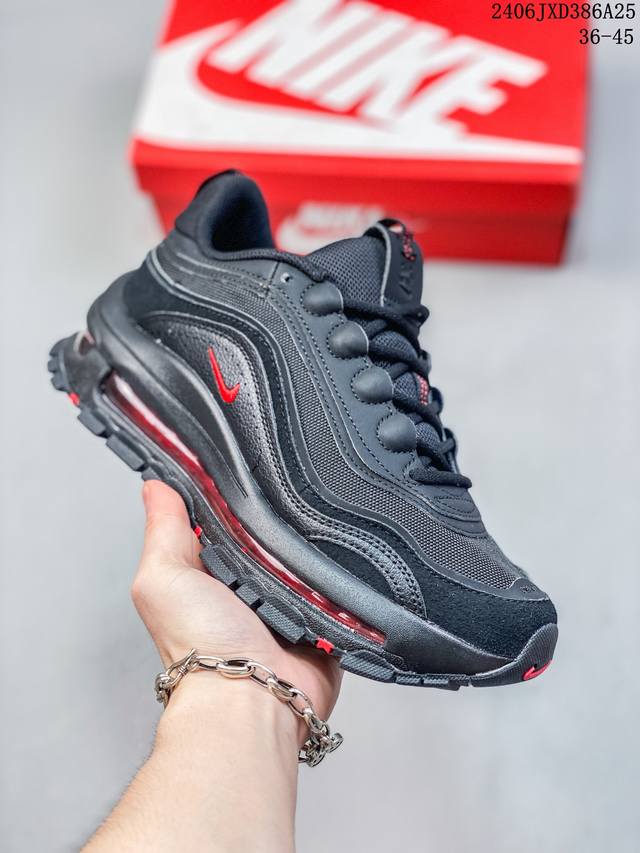 公司级 耐克nike休闲鞋 经典 气垫 Air Max 97 子弹气垫低帮运动鞋。Air Max '97 运动跑鞋以流线型鞋身和卓越科技为热爱运动的你造就全方位