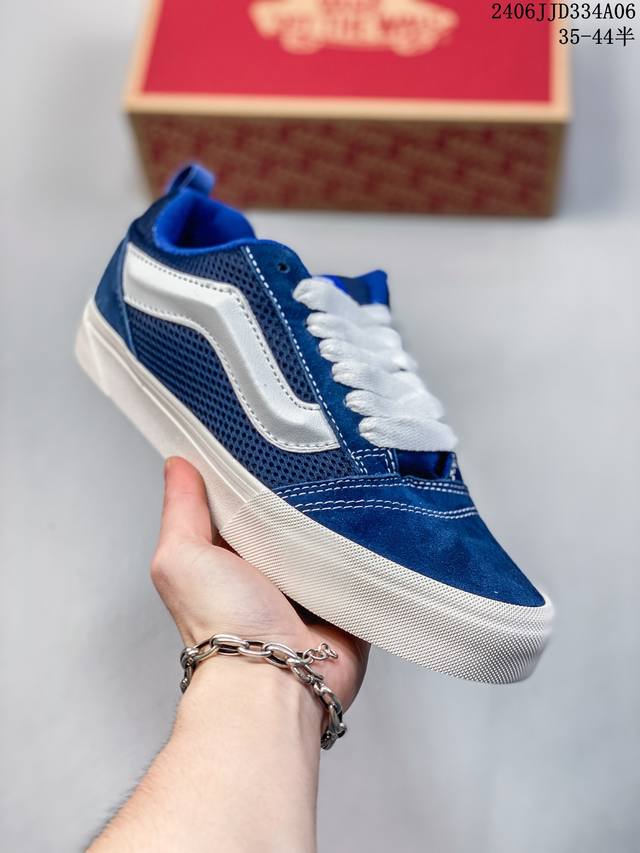 万斯 Vans Knu-Skool Vr3 Lx 面包鞋。坎普尔 茱利安系列低帮复古硫化休闲运动板鞋“肥胖版大logo”要说整个2024年最为热门的鞋型之一，