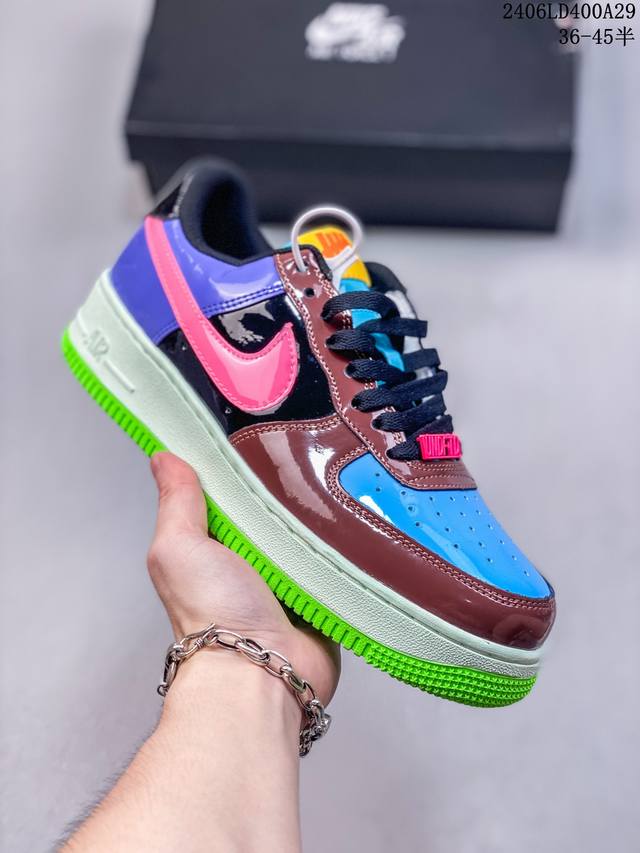 福利特价 耐克nike Air Force 1 Low 空军一号 低帮百搭休闲运动板鞋 柔软、弹性十足的缓震性能和出色的中底设计，横跨复古与现代的外型结合，造就