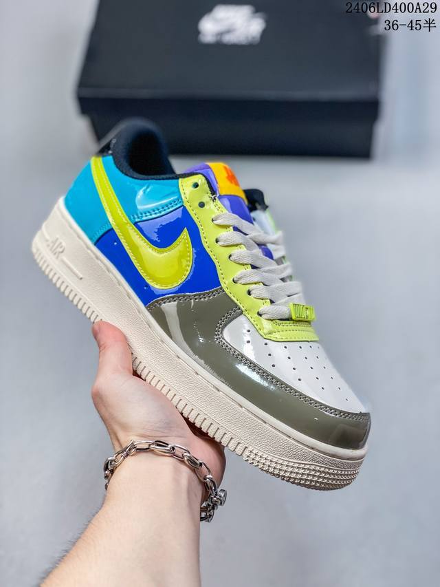 福利特价 耐克nike Air Force 1 Low 空军一号 低帮百搭休闲运动板鞋 柔软、弹性十足的缓震性能和出色的中底设计，横跨复古与现代的外型结合，造就