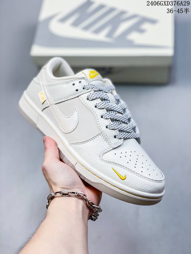 公司级 Nike Sb Dunk Low“Supreme联名 反转黑白勾” 周年高端定制 低帮休闲板鞋 定制鞋盒 大厂纯原品质出货 超高清洁度 皮料切割干净无任