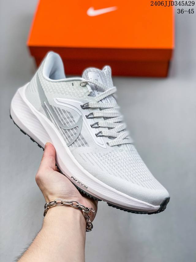 耐克nike Air Zoom Winflo 9登月系列针织面透气 训跑练步鞋 内置zoom气垫 脚回感弹感受非常直接 06Jjd345A29