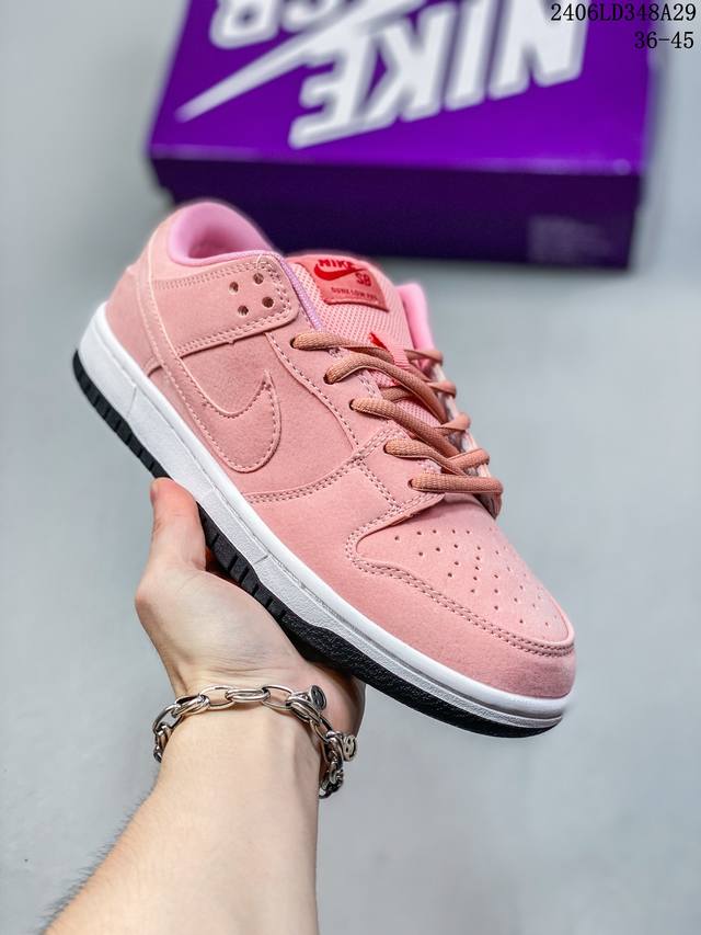 福利特价 耐克nike Dunk Low 板鞋 Sb系列经典百搭休闲运动板鞋加厚鞋舌的填充，使舒适性大大提升，同时也更方便穿脱中底部分则加入了脚感柔软舒适zoo