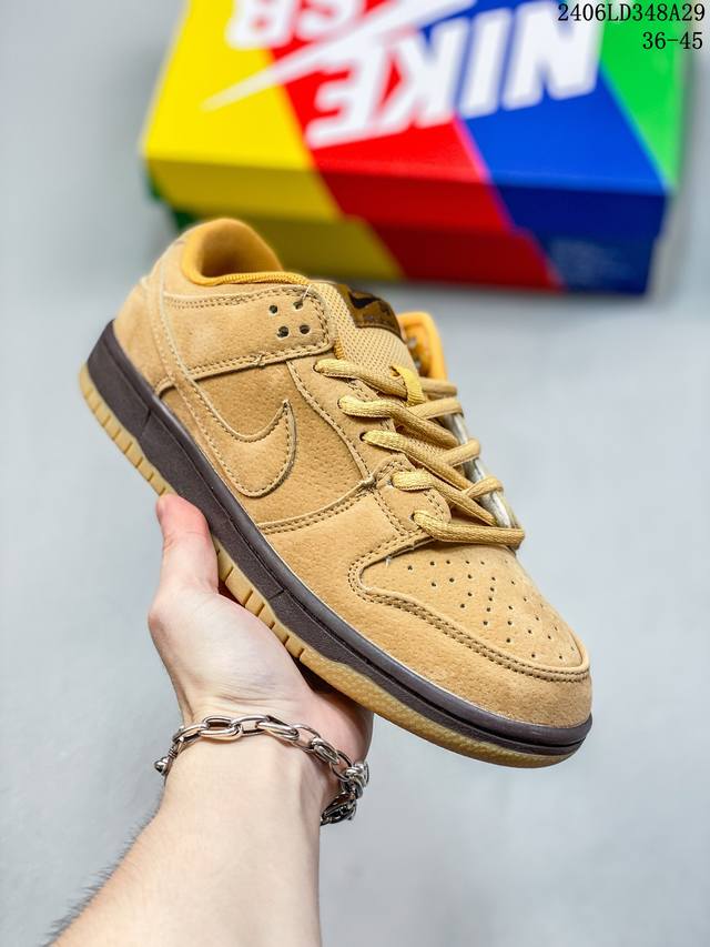 福利特价 耐克nike Dunk Low 板鞋 Sb系列经典百搭休闲运动板鞋加厚鞋舌的填充，使舒适性大大提升，同时也更方便穿脱中底部分则加入了脚感柔软舒适zoo