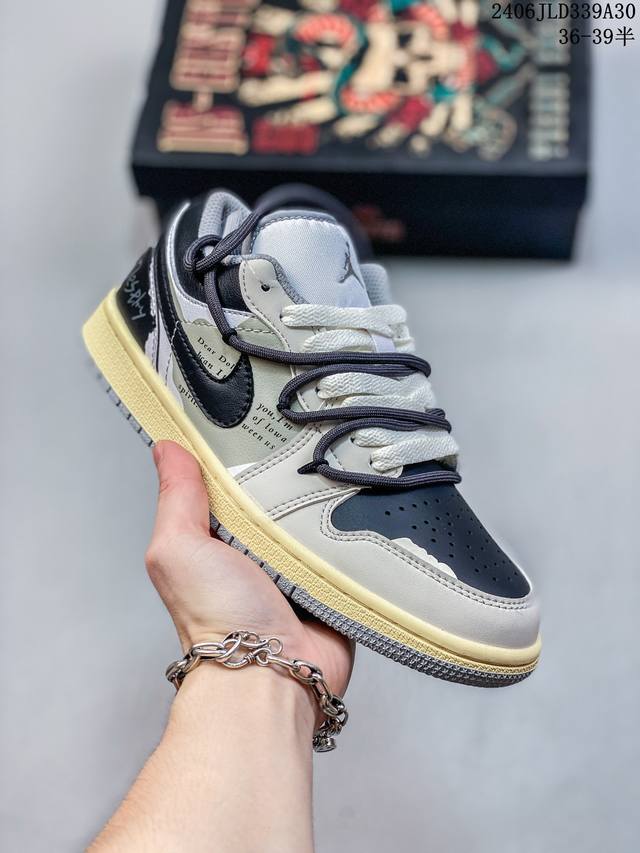 头层皮 耐克 乔丹邦带系列air Jordan 1 Low Aj1 乔1 乔丹1代aj1 低帮复古文化休闲运动篮球鞋。该鞋款从 1985 年元年款汲取设计灵感，