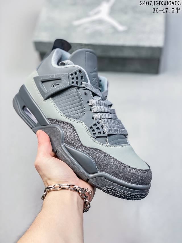 Air Jordan 4 Retro Se Smoke Grey 烟熏灰 Aj4 乔丹4代 Aj4 乔4 巴黎奥运 灰黑 乔丹篮球鞋系列 该配色不仅致敬了这一体