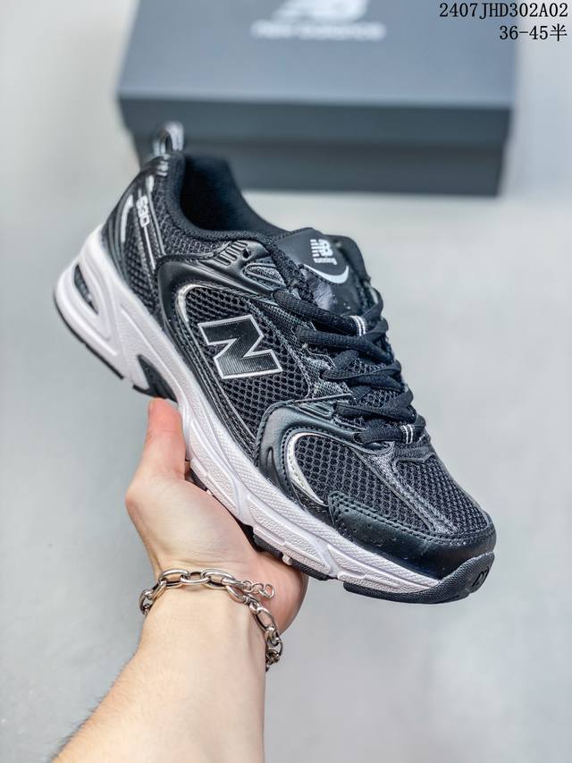 真标 新百伦 Nb530 New Balance 530 复跑古鞋nb530这鞋双确实是nb家经复典古款式之一，以全科新技诠释，成打功造530鞋款。鞋面保在持5