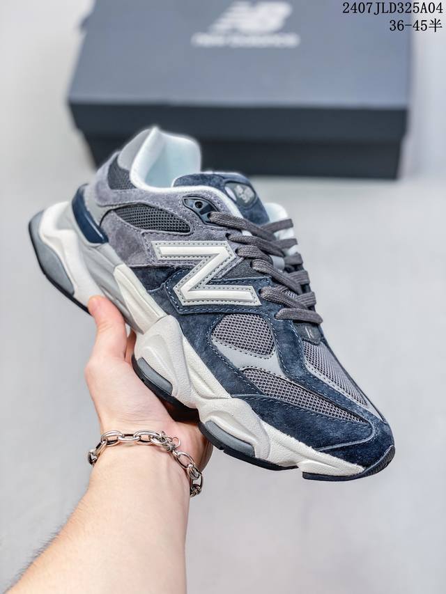 New Balance Nb 9060 复古单品 鞋款灵感源自设计师本人对夏日的怀日回忆。鞋面大身由空间双格及磨砂鞋面拼接而生，配以柔和、温暖的粉橘色调，夏日氛