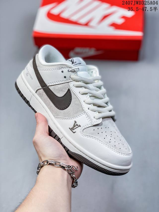 公司带半码 耐克nike Sb Dunk Low 扣篮系列复古低帮休闲运动滑板板鞋。采用脚感柔软舒适zoomair气垫，有效吸收滑板等极限运动在落地时带来的冲击