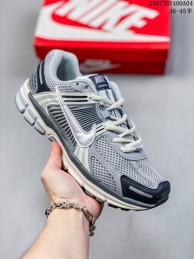 真标耐克nike Zoom Vomero 5 Sp”Vast Grey Sail“马拉松复古跑五代休闲运动慢跑鞋 货号：Fq6868-111 尺码:36 36.