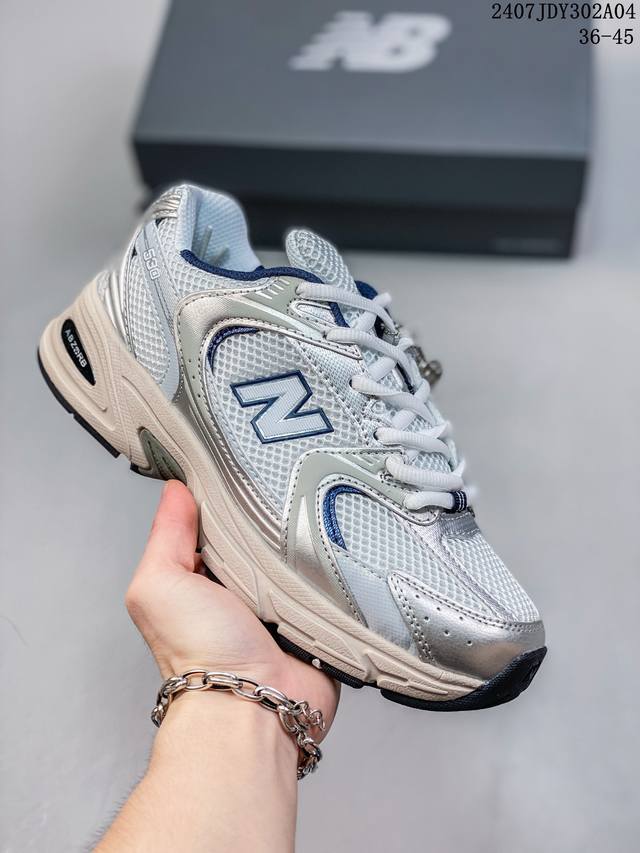 New Balance 530 复古跑鞋 小红书爆款 官网售罄 这双鞋确实是nb家经典复古款式之一，以全新科技诠释，成功打造530鞋款，鞋面在保持530基本线条