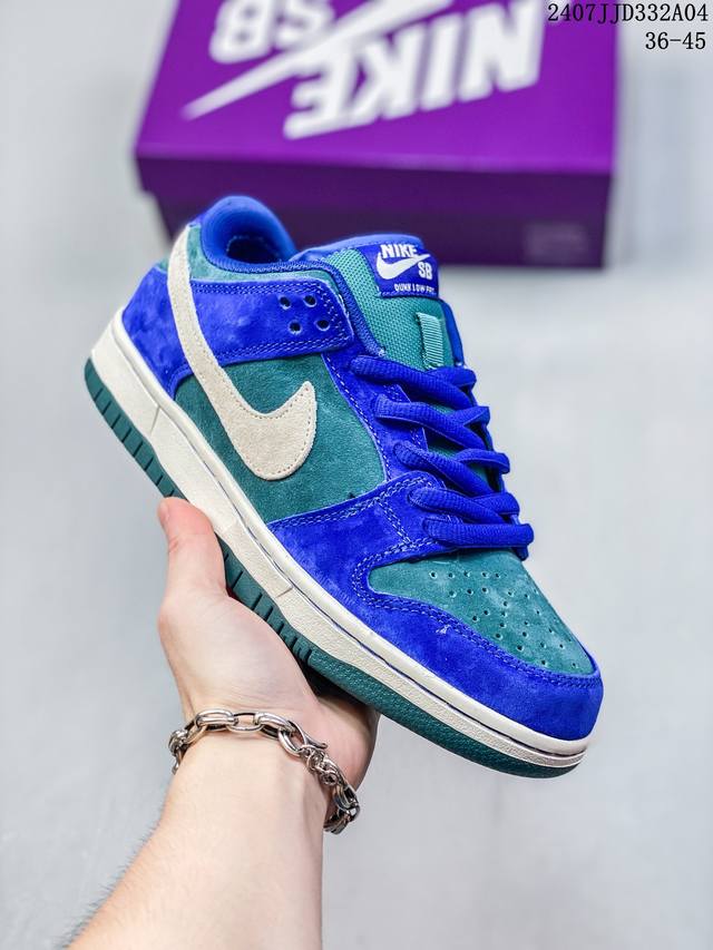 真标带半码 耐克nike Sb Dunk Low 扣篮系列复古低帮休闲运动滑板板鞋。采用脚感柔软舒适zoomair气垫，有效吸收滑板等极限运动在落地时带来的冲击