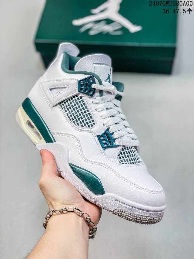 Air Jordan 4 Retro Se Smoke Grey 烟熏灰 Aj4 乔丹4代 Aj4 乔4 巴黎奥运 灰黑 乔丹篮球鞋系列 该配色不仅致敬了这一体