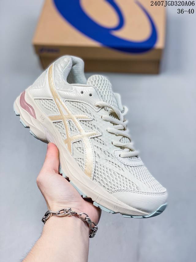 Asics Cel-Cel-Flux 4复古单品 网面休闲透气跑步鞋 鞋款采用亚瑟士amplifoam科技 为运动中带来回弾性和轻量性感受 工程网眼鞋面提供运动