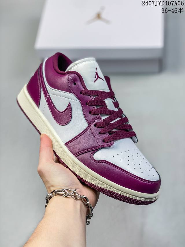 公司级头层！耐克nike Air Jordan 1 Low Aj1 乔1 低帮潮流运动休闲板鞋。Aj1 低帮拼接 完美版型真头层牛皮# 内置缓震气垫 原鞋开模