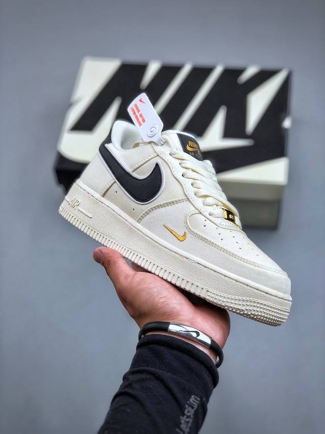 公司级 Nike Air Force 1 '07 黑金布面空军一号低帮休闲板鞋 3M炫彩反光 进口牛筋布 原楦头原纸板 纯正空军版型 定制鞋盒 全掌内置全掌气垫