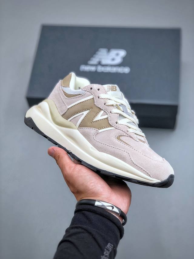 New Balance M5740系列 原楦原纸版开发版型 采用国产猪巴革麂皮及牛培革料拼接构成#中底高弹eva发泡材质 外置橡胶大齿防滑橡胶外底 尽显90年代