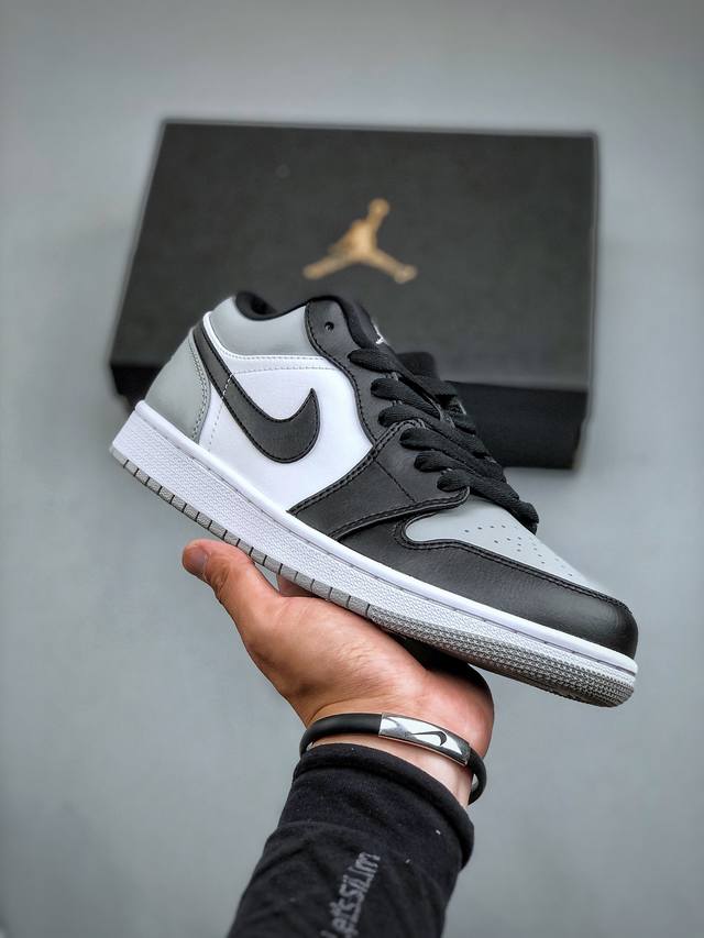 独家大几率过毒版本 耐克 乔丹air Jordan 1 Low Aj1 乔1 乔丹1代aj1 低帮复古文化休闲运动篮球鞋。该鞋款从 1985 年元年款汲取设计灵