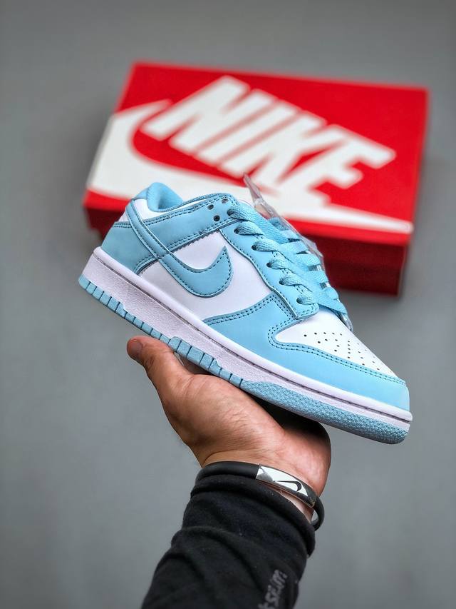 Nike Dunk Low Glacier Blue 冰蓝从近期曝光出关于 Nike Dunk Low Glacier Blue 的图片来看，这款冰蓝配色的 D