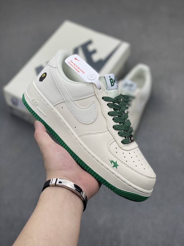 公司级nike Air Force 1 '07 Low “Bape联名--米绿星星”空军一号 中帮 运动鞋 休闲鞋 折边针车 工艺难度大 原楦头原纸板 原装鞋盒