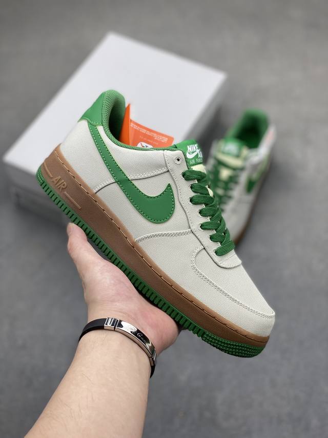 Air Force 1 '07 Low 帆布米绿 原楦头原纸板 打造纯正空军版型 #专注外贸渠道 全掌内置蜂窝气垫 #原盒配件 原厂中底钢印、拉帮完美 官方同步