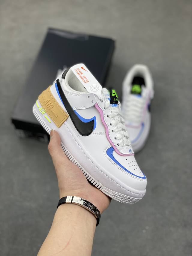 独家实拍nk Air Force 1 空军一号运动板鞋 官方货号：Fj0735- 官方同步 原装级别 原楦头原纸板 打造纯正空军版型#专注外贸渠道 全掌内置蜂窝