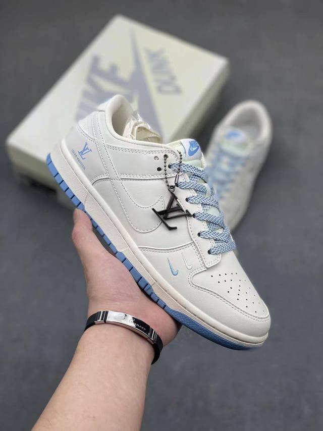 公司级 Nike Sb Dunk Low“Lv联名 双勾米蓝” 周年高端定制 低帮休闲板鞋 定制鞋盒 大厂纯原品质出货 超高清洁度 皮料切割干净无任何毛边 细节