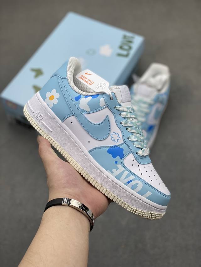 官方爆款定制 二次元主题 Nike Air Force 1 Low’07 蓝天白云 配色 空军一号低帮休闲板鞋 定制皮料 原厂3D打印 定制鞋盒 原楦原纸板 纯