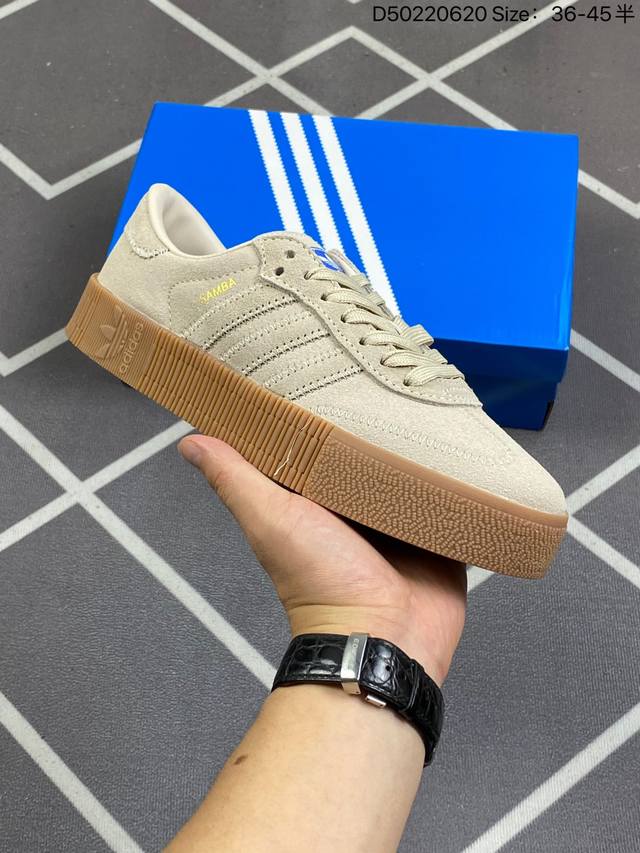 Adidas阿迪达斯.三叶草campus 00S 面包鞋复古休闲板鞋。千禧回潮！Adidas Campus 00S 经典再现！面包化的campus鞋款在今年受到