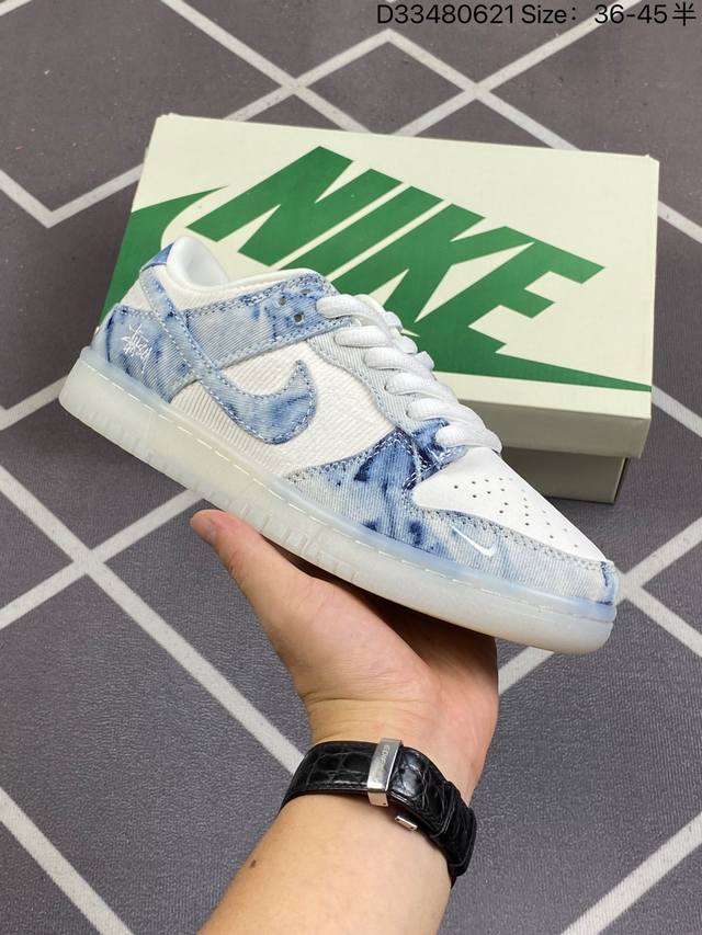 公司级 头层 Bape X Nike Dunk Sb Low Bape X 耐克 Sb 低帮 联名蓝白彩勾 鞋身以白色作为主色调，搭配白色皮革框架覆盖层，使鞋款