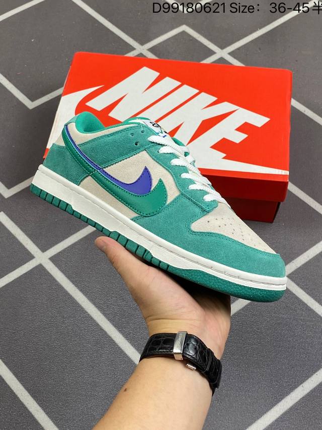 耐克 Nike Dunk Low Retro 运动鞋复古板鞋 作为 80 年代经典篮球鞋款，起初专为硬木球场打造，后来成为席卷街头的时尚标杆，现以经典细节和复古